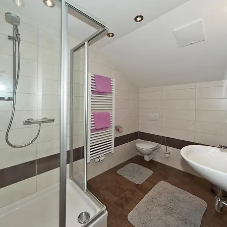 Haus Burgblick Apartman Wagrain